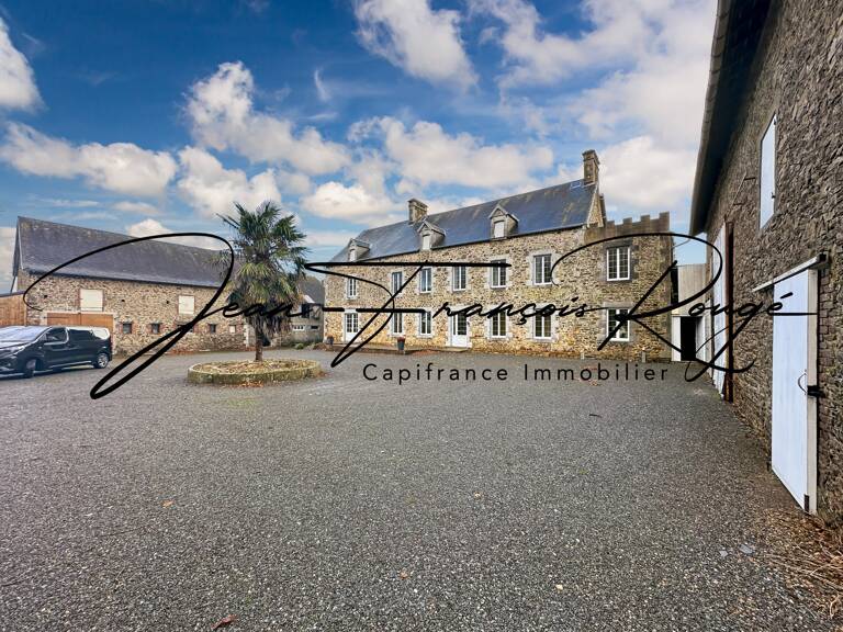 Propriété en pierres de 243 m², avec dépendances et 28 970 euros de rendement locatif !!! — photo 1