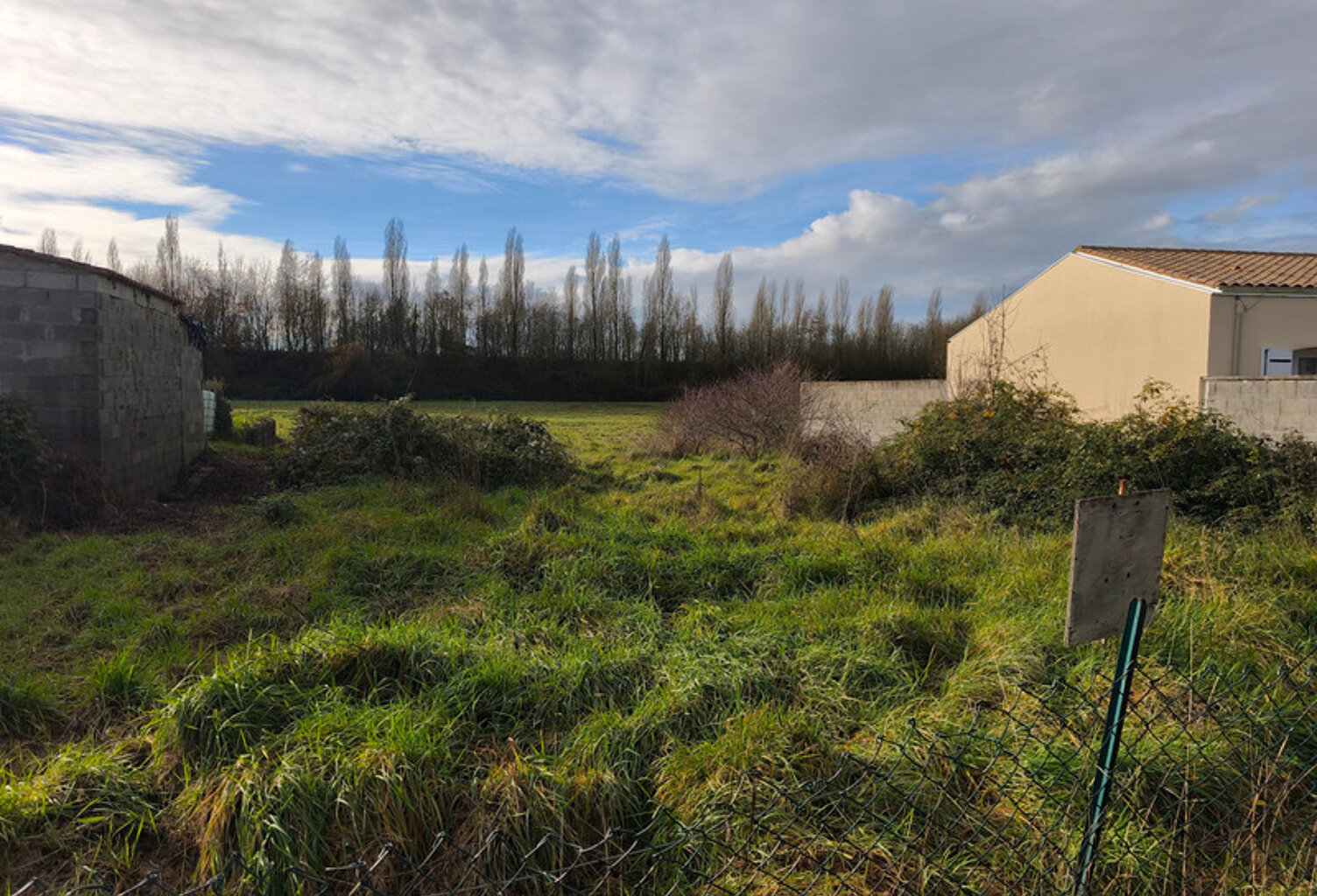 Axe 4 voies La Rochelle / Niort, terrain à vendre de 524m² — photo 1