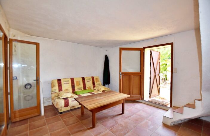 PUGET VILLE (83) - CABANON DE 32M² SUR PARCELLE DE 5748M² — photo 4