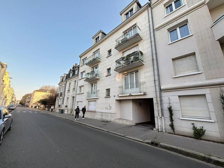 Appartement À Vendre — photo 1