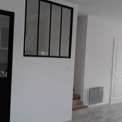 Maison 5 pièces 1450 €