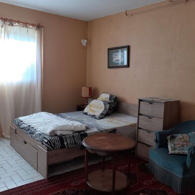 Appartement 1 pièces 450 €