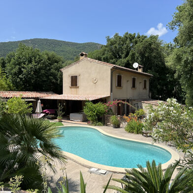 Maison 5 pièces 890000 €