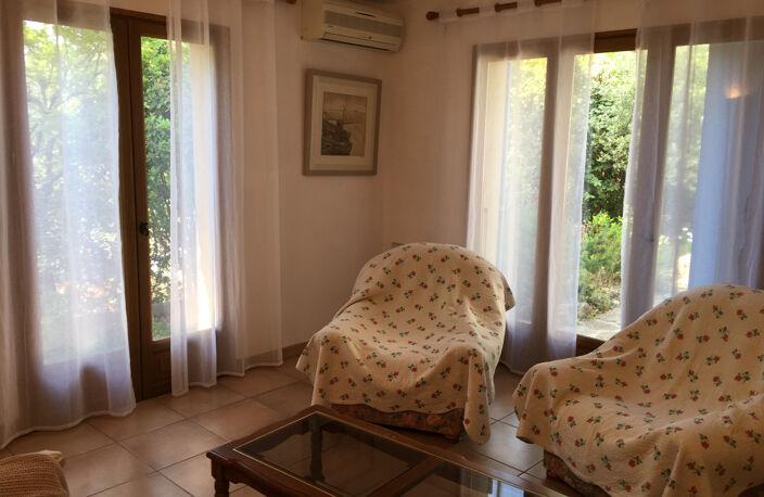 VILLA VUE SUD - 630 m2 DE JARDIN - GARAGE — photo 5
