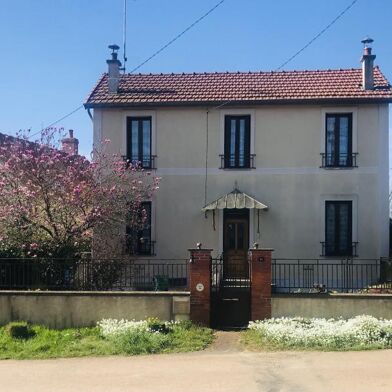 Maison 5 pièces 750 €