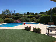 VILLA AU COEUR D'UN JARDIN DE 2 180 m2 AVEC PISCINE & GARAGE — photo 2