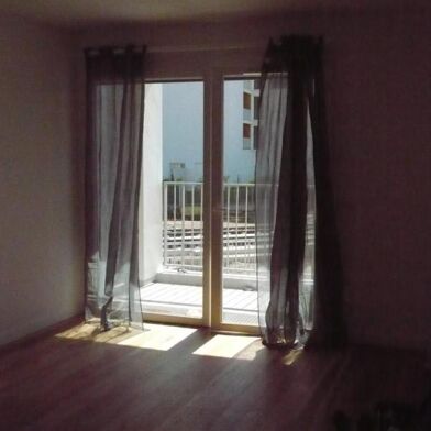 Appartement 2 pièces 815 €