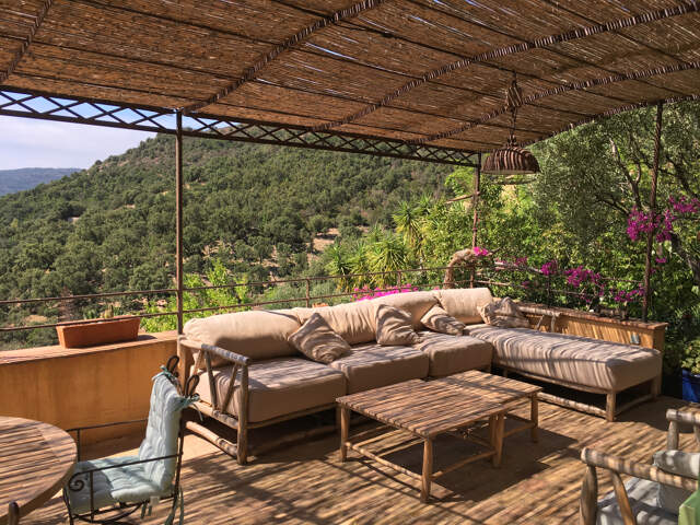 VILLA  VUE DOMINANTE PISCINE JARDIN PAYSAGE DE 958 m2 — photo du bien
