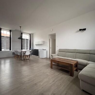 Appartement 7 pièces 1500 €