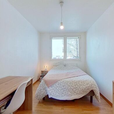 Appartement 4 pièces 445 €