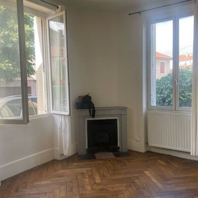 Appartement 1 pièces 710 €
