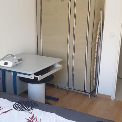 Appartement 3 pièces 1061 €