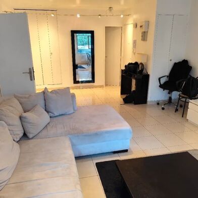 Appartement 2 pièces 900 €