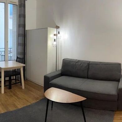 Appartement 1 pièces 890 €