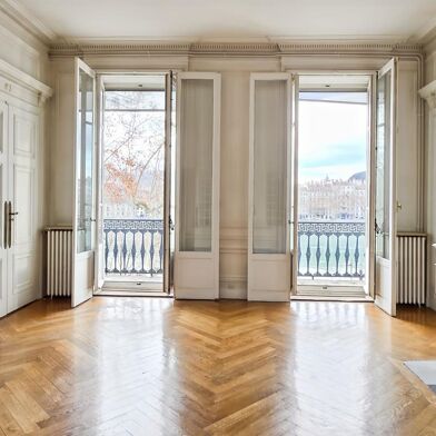 Appartement 6 pièces 1070000 €