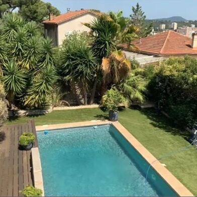 Maison 5 pièces 748000 €