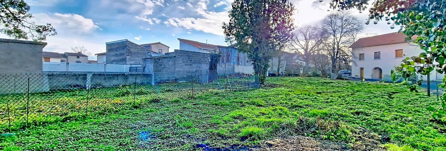 Terrain  658 m² à vendre à Malintrat (63510)