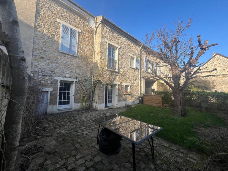 Maison À Vendre — photo 1