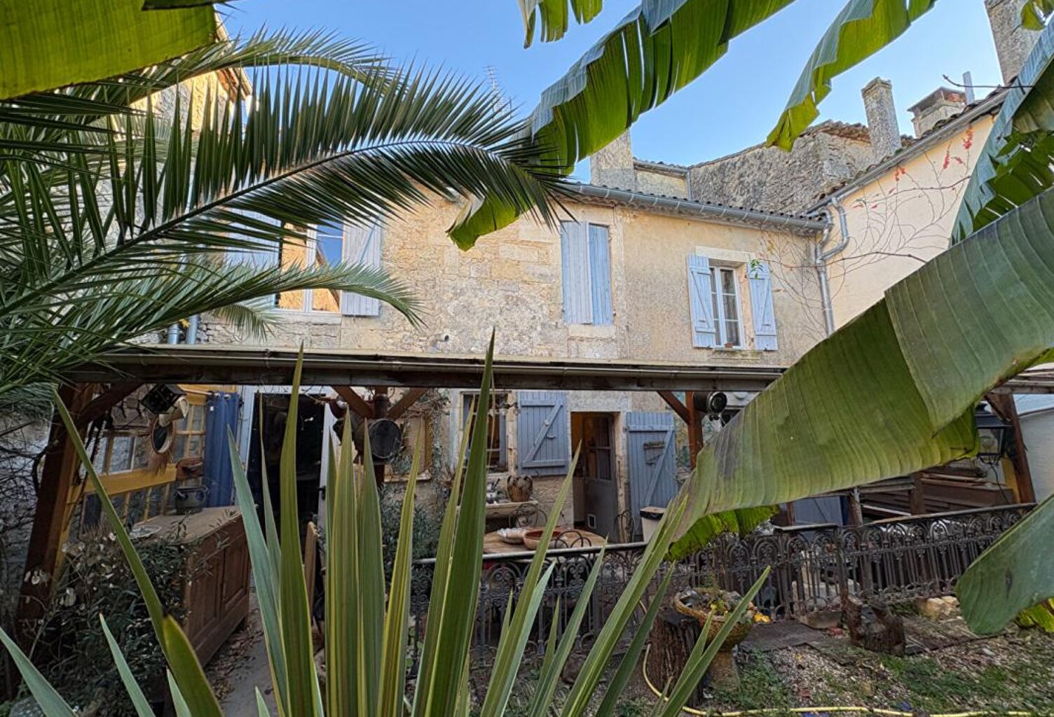 Maison de village. Beau potentiel & charme, 4 chambres aux portes de la Gironde — photo 1