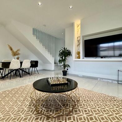 Maison 5 pièces 639000 €