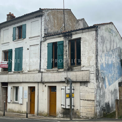 Immeuble  273000 €