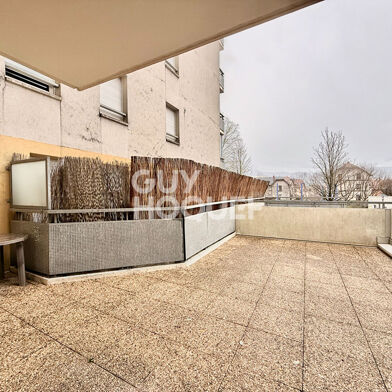 Appartement 3 pièces 893 €