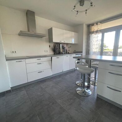 Appartement 4 pièces 950 €