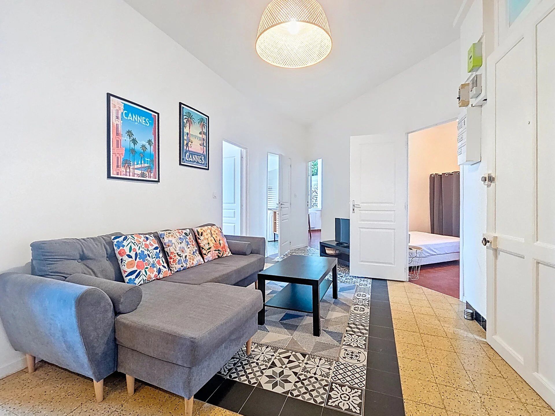 Appartement 5 pièces 76 m² · à Cannes · 76 m² · 299 000 €