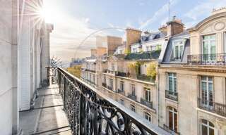 Appartement 5 Pièces 138 m² à vendre à Paris (75000)