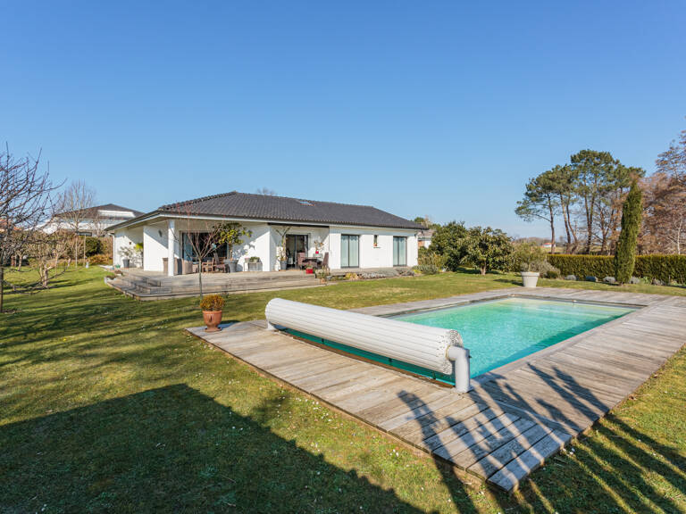 Centre ville, maison plain-pied T5, 4 chambres, piscine et g — photo 1