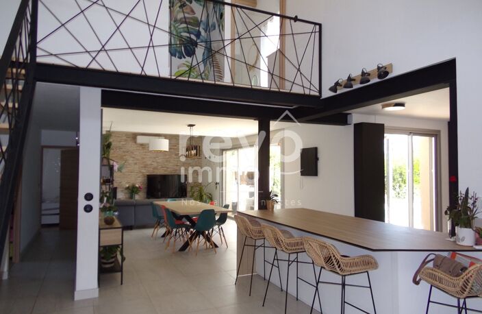 Villa — photo 4