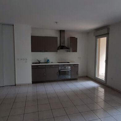 Appartement 3 pièces 876 €