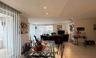 Appartement 5 Pièces 152 m² à vendre à Nîmes (30900)