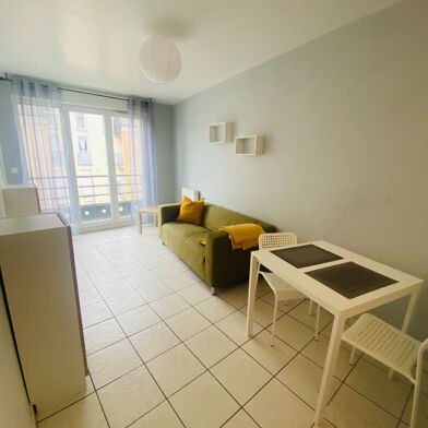 Appartement 2 pièces 700 €