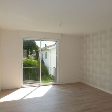 Appartement 3 pièces 796 €