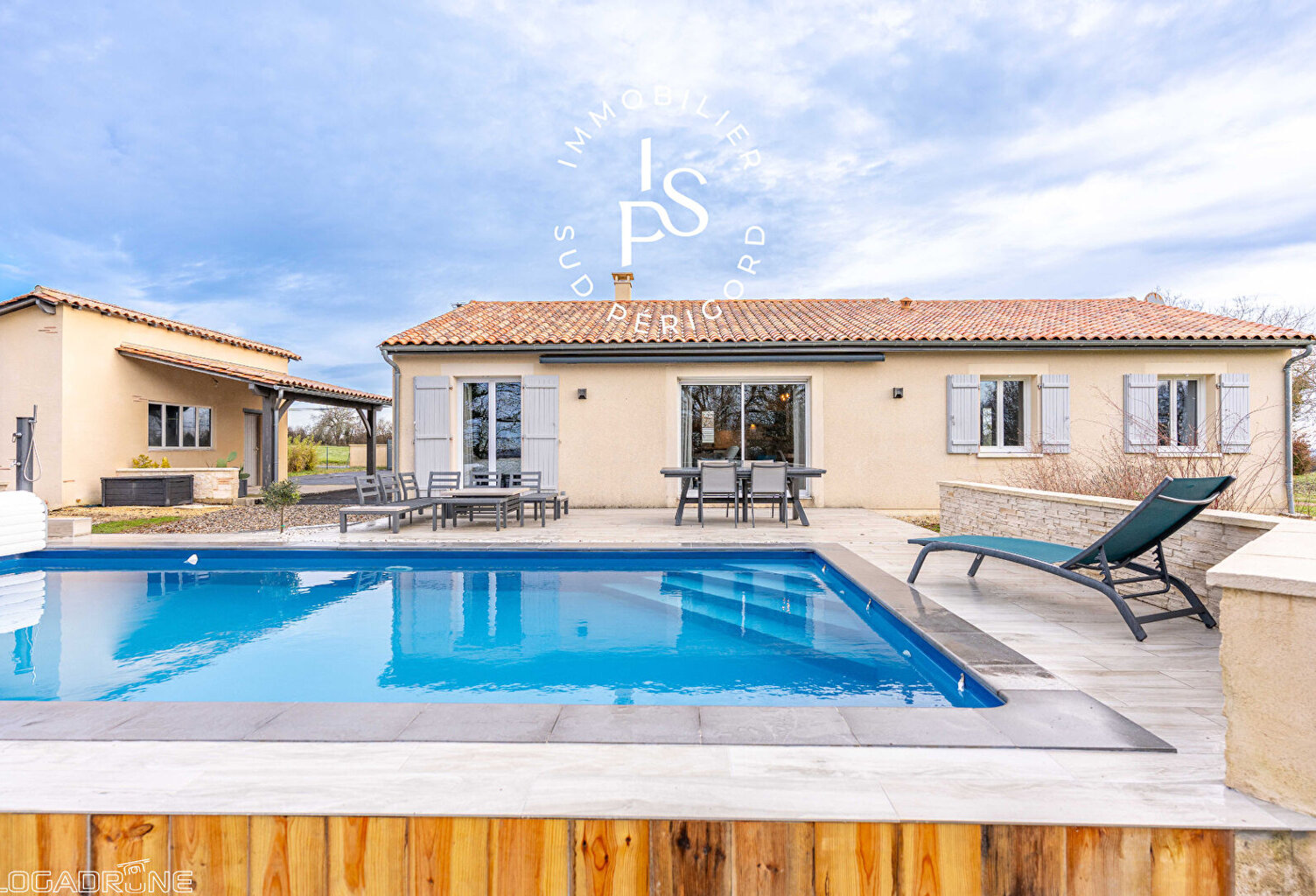 Maison plain pied avec piscine chauffée, secteur Castillonnès. — photo 1