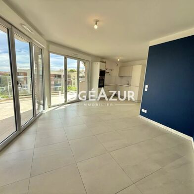 Appartement 3 pièces 2100 €