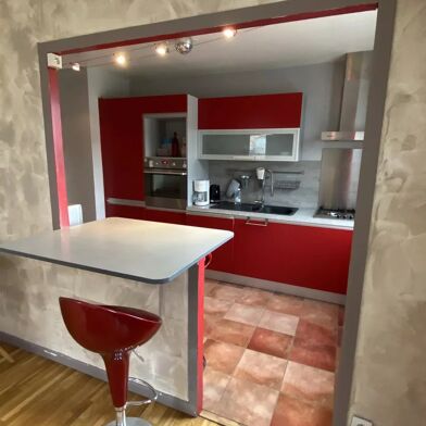 Appartement 2 pièces 823 €