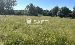 Terrain  1636 m² à vendre à Saint-Martin-de-Saint-Maixent (79400)