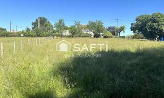 Terrain  1623 m² à vendre à Saint-Martin-de-Saint-Maixent (79400)