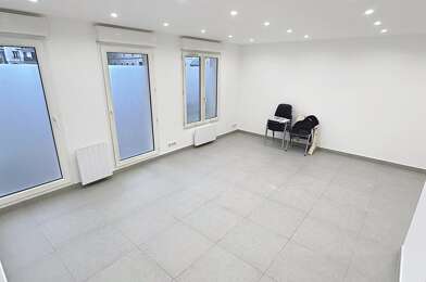 Bureau 2 pièces 875 €