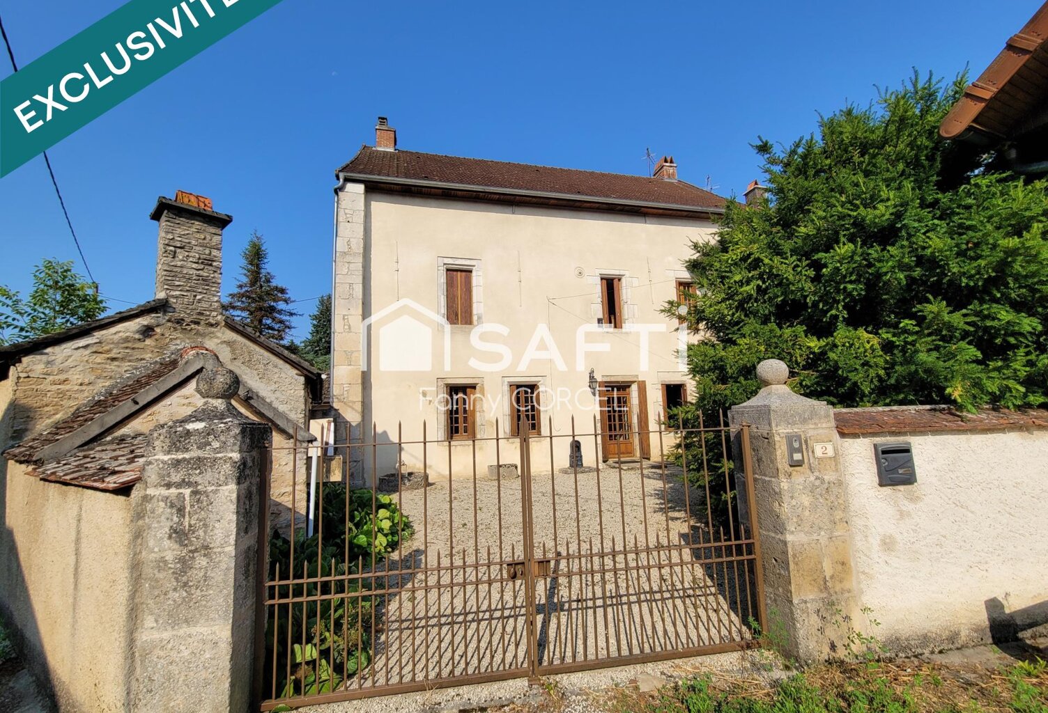 Maison 9 pièces - 221m² — photo 1