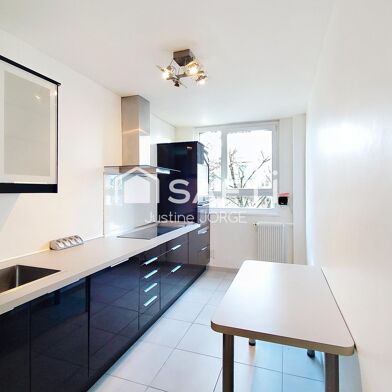 Appartement 4 pièces 199900 €