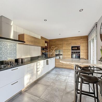 Maison 6 pièces 437500 €