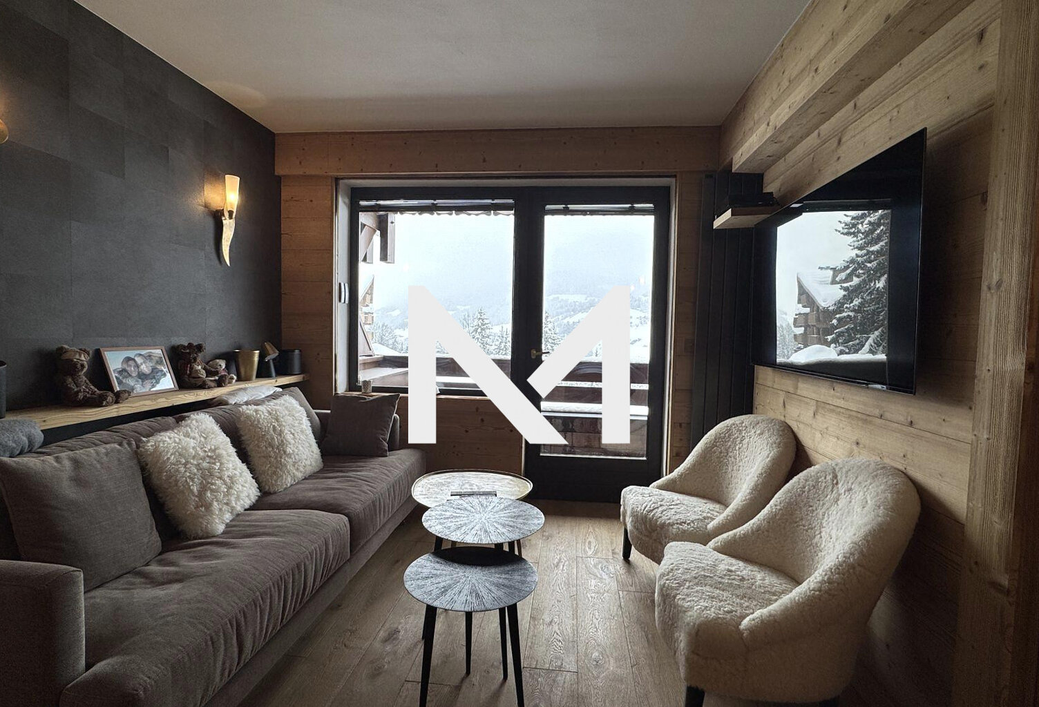 MEGEVE T3 AVEC TERRASSE ET STATIONNEMENTS — photo 1