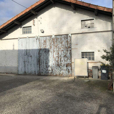 Local industriel  283500 €