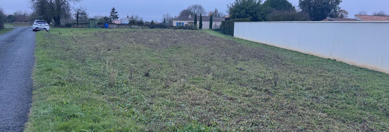 Terrain  1083 m² à vendre à Saint-Martin-Lars-en-Sainte-Hermine (85210)