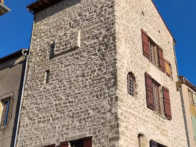 COUP DE CŒUR ABSOLU – MAISON-TOUR MÉDIÉVALE D’EXCEPTION — photo du bien