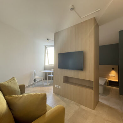 Appartement 1 pièces 812 €