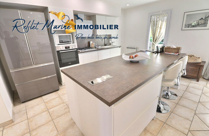 Saint Cyr Sur Mer : Au calme Maison T5 proche mer et village — photo 5